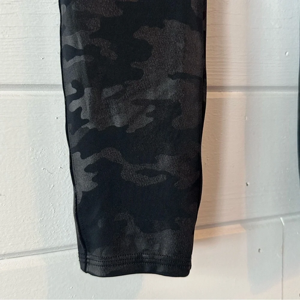 SPANX Faux Leather Matte Black Camo High Waisted Leggings Tummy + Booty Shaping - Picture 11 of 15